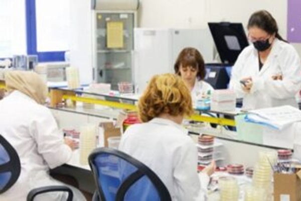 DEÜ laboratuvarlarında dijital dönem