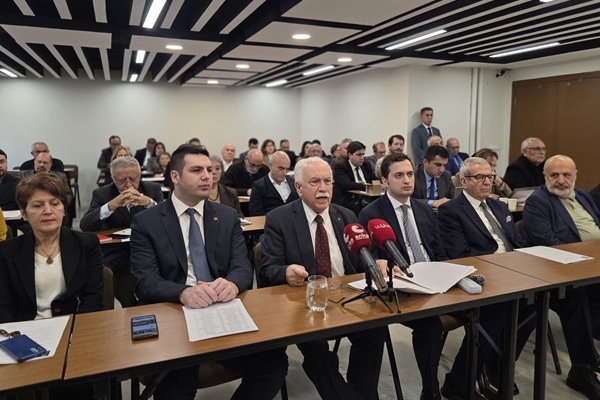 Perinçek: Türkiye’nin Savunması Venezuela ve İran’dan başlar