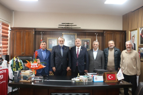 Erzurumlular Vakfı’ndan KASKF Başkanı Aydın’a tebrik ziyareti