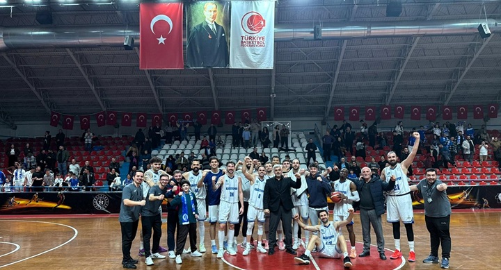 Kağıtspor’un 12 Dev Adamı Türkiye Basketbol 1.Ligi’nde