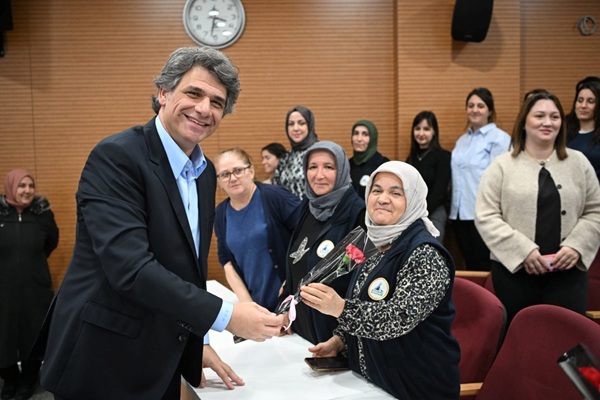 Başkan Kocaman, Kadın Personeliyle Buluştu Emeğiniz Kartepe’ye Değer Katıyor