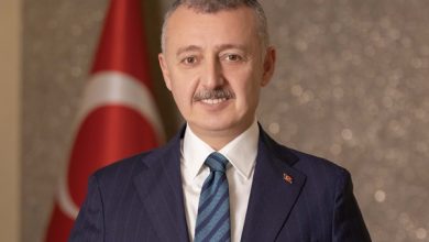 Tahir Büyükakın - Kocaeli Büyükşehir Belediye Başkanı