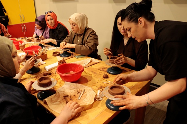 Çamurdan Sanata Giden Yolculuk