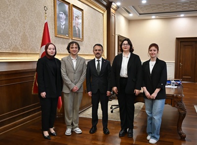 Kocaeli Üniversitesi Senin Sesin Gençlik Kulübünden Vali İlhami Aktaş'a Davet