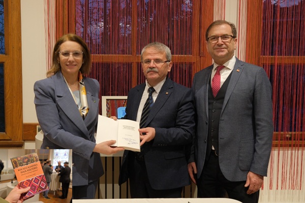 _Manavların_ kültür hafızası bu kitapta toplandı