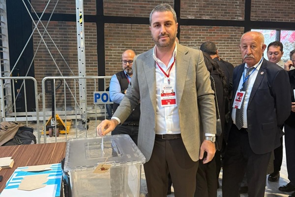 Bayındır, CHP’yi birinci parti yapanların arkasında duracağız