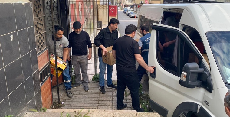 Doyduğu Yerden Doğduğu Yere 25 Bin Kitap Resmi araca yükleniyor