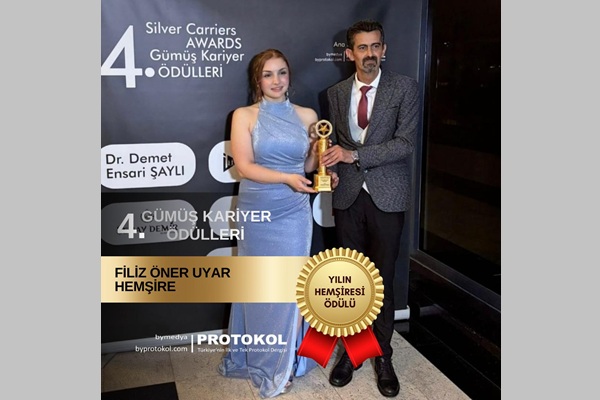 Filiz Öner Uyar 'Yılın Hemşiresi' Seçildi