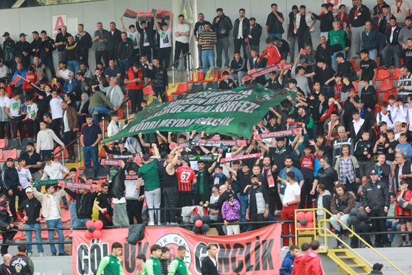 Gölcükspor 3. Lig Yolunda Tarihi Finale Çıkıyor