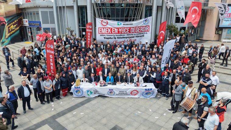 İzmit’te emek kazandı - Toplu İş Sözleşmesi imza masası kuruldu