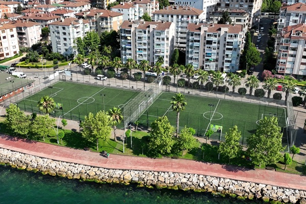 Büyükşehir Futbol Sahaları için İhaleye Çıkıyor