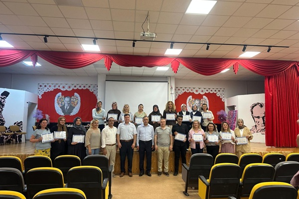 Değirmendere'de "Anlıyorum Anlaşılıyorum" Projesinde Sertifika Heyecanı