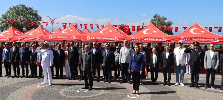 Fatma Başkan: “Yaşasın Bağımsızlık Yaşasın Cumhuriyet Yaşasın İzmit”