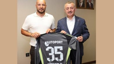 Gökhan Kaptan Tahir Başkan ile vedalaştı