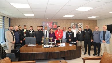 İzmit Belediyesporlu Güreşçilerden Çifte Başarı