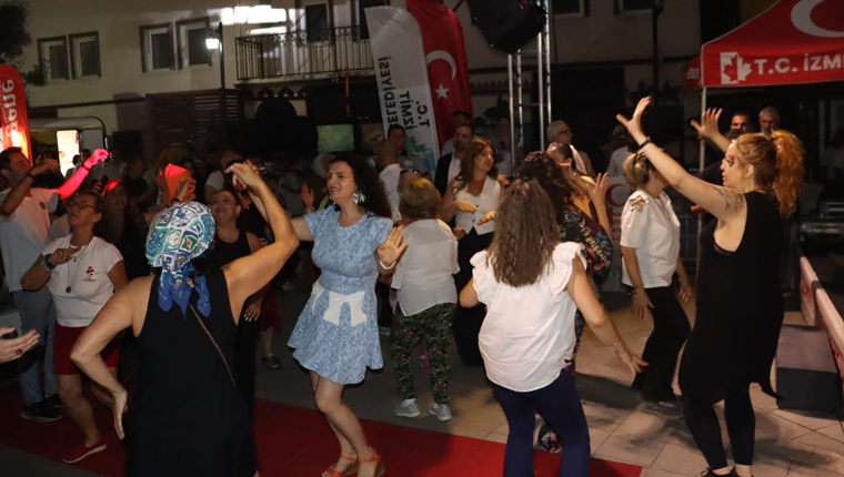 Kapanca Sokak Festivali İzmit’in Kurtuluş Coşkusuyla sona erdi