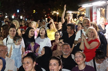Kapanca Sokak Festivali İzmit’in Kurtuluş Coşkusuyla sona erdi