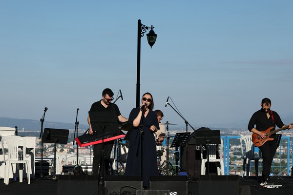 Kapanca Sokak Festivali’nde Kararsızlar rüzgârı esti