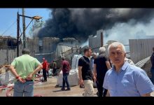 Gergerlioğlu, Derince’de yangın çıkan boya fabrikasına anında gitti