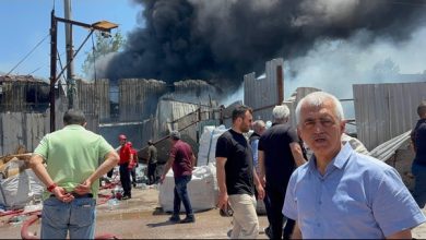 Gergerlioğlu, Derince’de yangın çıkan boya fabrikasına anında gitti
