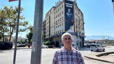 Gergerlioğlu, NATO’yu AK Parti Kocaeli İl Başkanlığı önünde protesto etti!