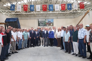 Başkan Büyükakın: “Üreten Çiftçilerimizin Daima Yanınızdayız”