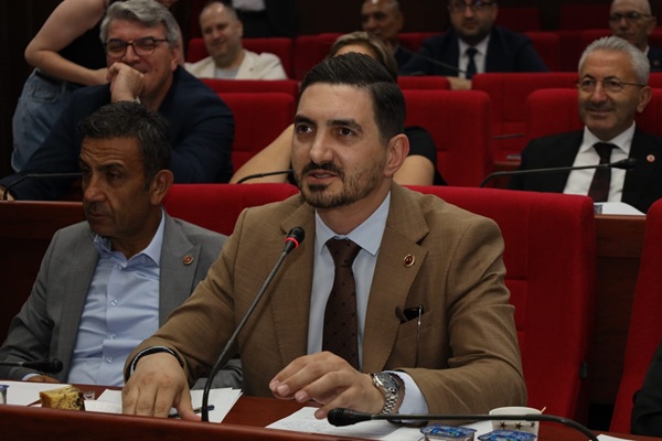Gençtürk’ten kentsel dönüşüm eleştirilerine: “Şeffaf Belediyecilik Budur”