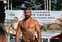 Tarihi Namazgâh Yağlı Güreşleri'nde Altın Kemer Seçkin Duman'ın