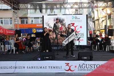30 Ağustos Zafer Bayramı İzmit’te gururla kutlandı