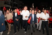 Kartepe’de 30 Ağustos Coşkusu Fener Alayıyla Taçlandı