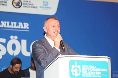 Başkan Büyükakın, Vanlıların halayına katıldı