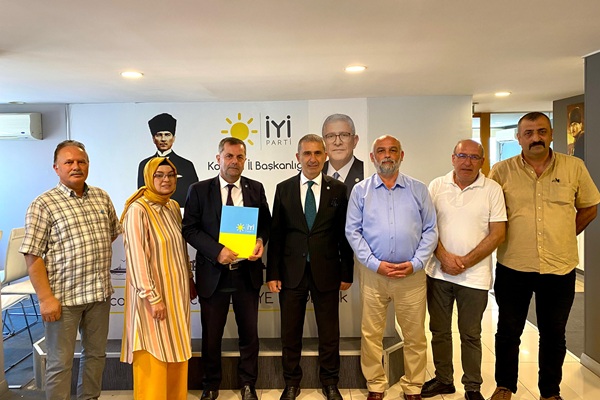 İYİ Parti Gölcük’te Nihat Yıldız İlçe Başkanı Oldu