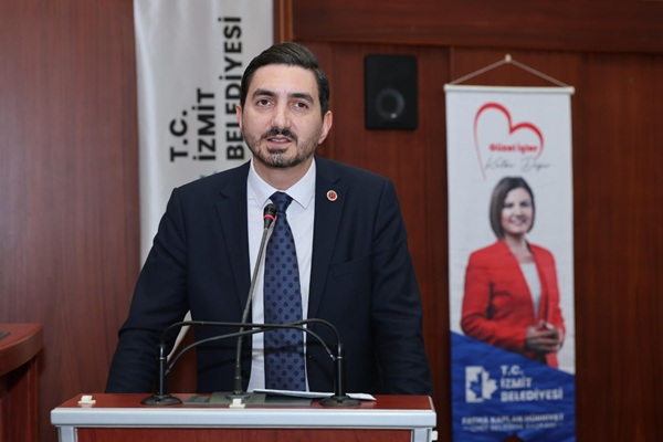 Gençtürk: “İzmit’in iradesine ve Fatma Başkan’ın hukukuna sonuna kadar sahip çıkacağız”