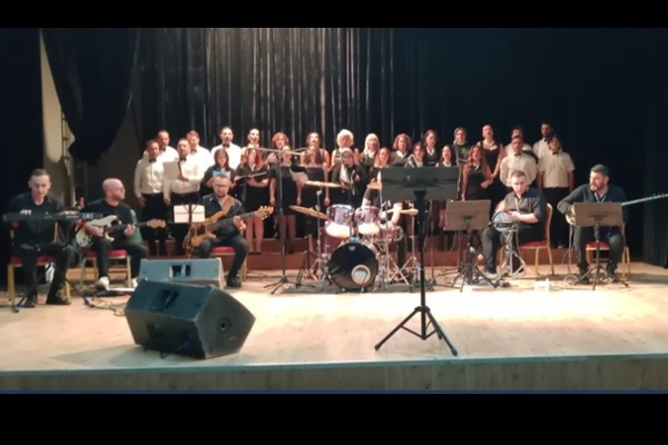 Türkçe Rock Korosu İle Körfez Müziğe Doydu