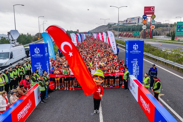 Cumhuriyet sevgisi Osmangazi Köprüsü’ne sığmadı