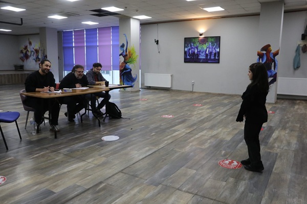 İzmit Belediyesi Sanat Akademisinde tiyatro seçmeleri tamamlandı