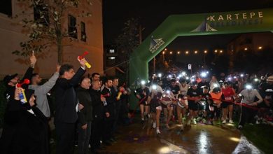 Kartepe’de Cumhuriyet Coşkusu Gece Koşusuyla Zirveye Taşındı